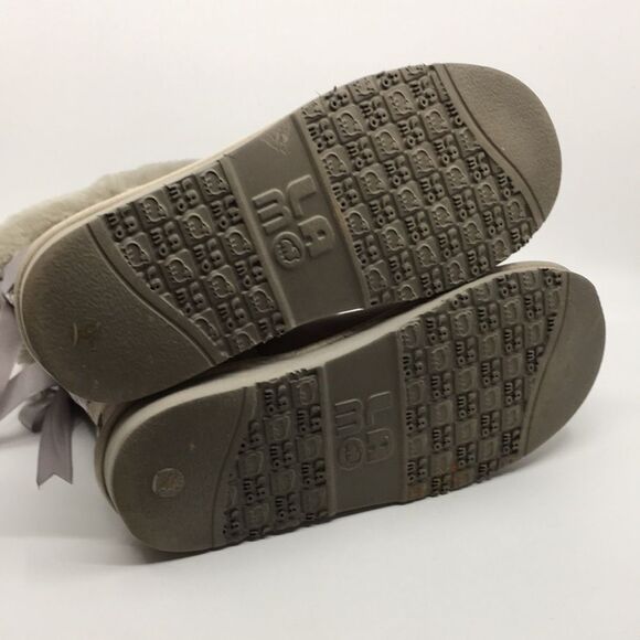 Lamo Audrey Suede and faux fur lined Boots in Dove Gray & Tan Sz 9 ribbon detail - Picture 9 of 16